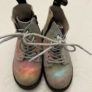 Girl’s DOC MARTENS 1460 Pascal T Rainbow Glitter size US 8